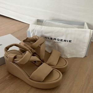 Clergerie Paris Destiny Wedge in Agneau Sable